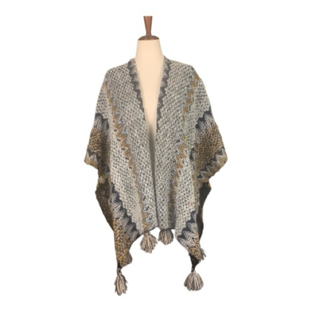 Crochet Chunky Knit Multi Color Chevron Boho Poncho Fringe Tassel Detail OS